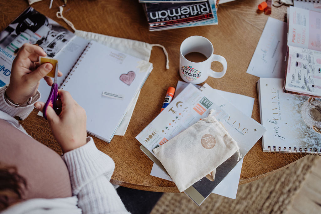 How to Make a Vision Board that Makes Your Dreams a Reality